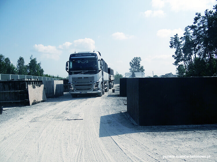 Transport szamb betonowych  w Czechowicach-Dziedzicach